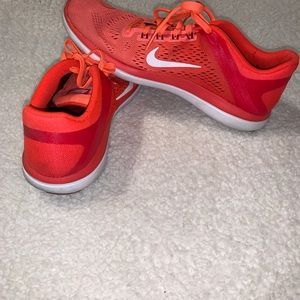 Ladies running/workout shoes